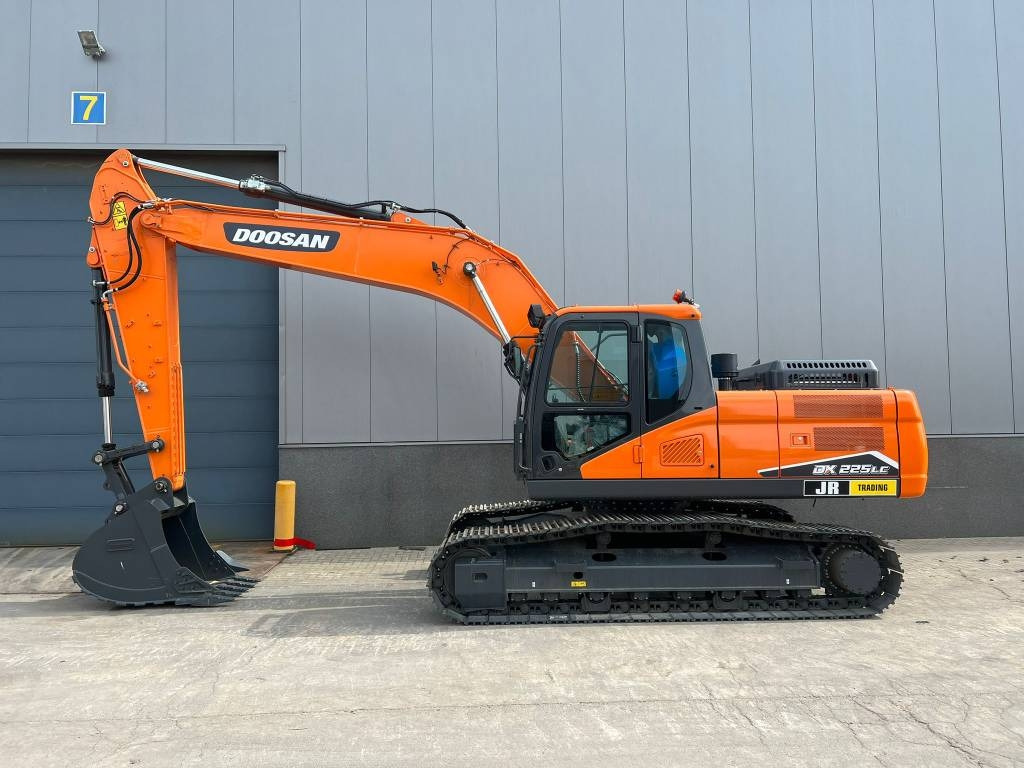 Doosan DX 225 LC-7M - Excavadora de cadenas: foto 1 Doosan DX 225 LC-7M - Excavadora de cadenas: foto 1