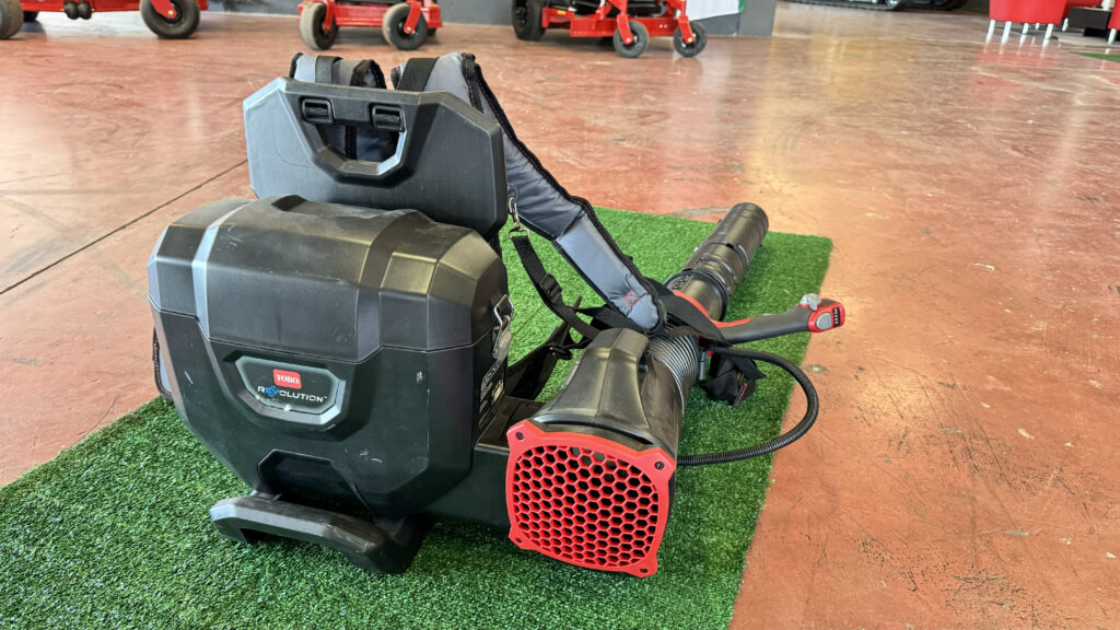 Toro – Zaino e soffiatore Revolution 66200 - Maquinaria de jardinería: foto 2 Toro – Zaino e soffiatore Revolution 66200 - Maquinaria de jardinería: foto 2