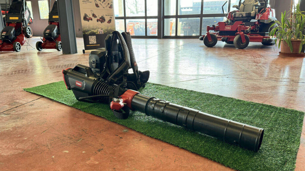 Toro – Zaino e soffiatore Revolution 66200 - Maquinaria de jardinería: foto 4 Toro – Zaino e soffiatore Revolution 66200 - Maquinaria de jardinería: foto 4