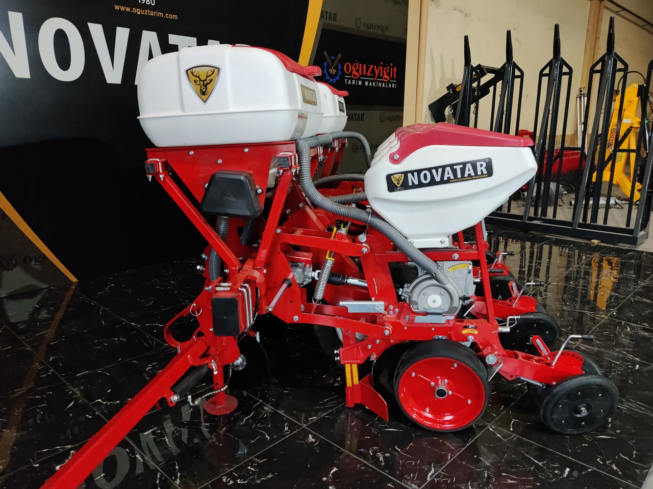 Novatar Pneumatic Seed Drill Machine - Sembradora de precisión: foto 3 Novatar Pneumatic Seed Drill Machine - Sembradora de precisión: foto 3