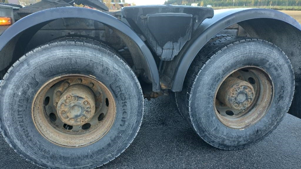 Scania R144 530 8x4 RASKASVETURI - Cabeza tractora: foto 4 Scania R144 530 8x4 RASKASVETURI - Cabeza tractora: foto 4