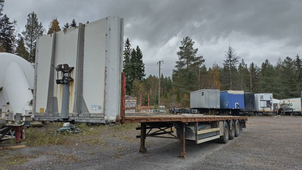 Fliegel 3 aks. Avopuolikas - Semirremolque plataforma/ Caja abierta: foto 5 Fliegel 3 aks. Avopuolikas - Semirremolque plataforma/ Caja abierta: foto 5