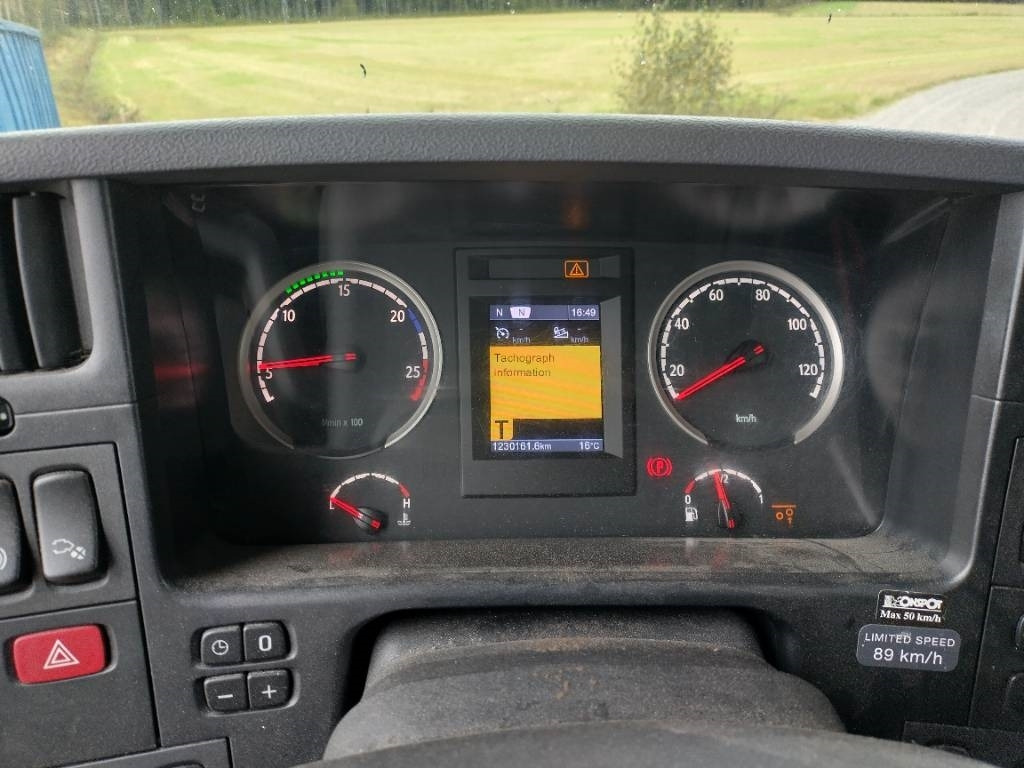 Scania R560 6x2 täysilmaj.uusi koneenkuljetusritilä - Camión caja abierta: foto 5 Scania R560 6x2 täysilmaj.uusi koneenkuljetusritilä - Camión caja abierta: foto 5