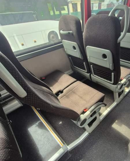 Isuzu KENDO INTERLINER / SPROWADZONE / 70 000 KM / KLIMA - Autobús suburbano: foto 5 Isuzu KENDO INTERLINER / SPROWADZONE / 70 000 KM / KLIMA - Autobús suburbano: foto 5