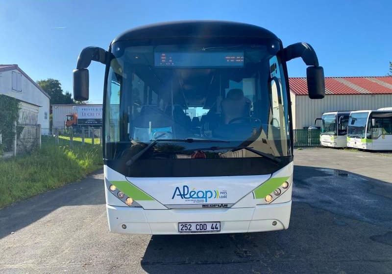 Neoplan TRENDLINER / SPROWADZONY / KLIMATYZACJA/ MANUAL - Autobús suburbano: foto 5 Neoplan TRENDLINER / SPROWADZONY / KLIMATYZACJA/ MANUAL - Autobús suburbano: foto 5