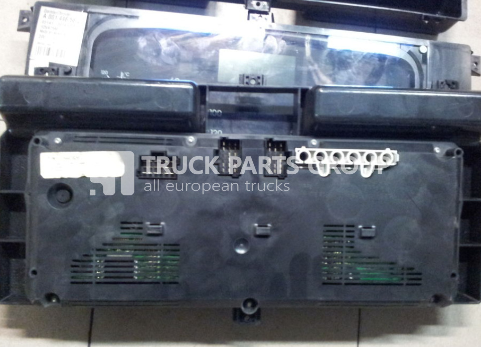 MERCEDES-BENZ Actros MP1 EURO2 instrument panel, instrument cluster, dashboard dashboard - Salpicadero para Camión: foto 5 MERCEDES-BENZ Actros MP1 EURO2 instrument panel, instrument cluster, dashboard dashboard - Salpicadero para Camión: foto 5