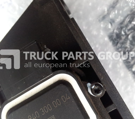 MERCEDES-BENZ actros MP2, MP3 accelerator pedal, engine control, 9403000004, 9 accelerator pedal - Pedal para Camión: foto 3 MERCEDES-BENZ actros MP2, MP3 accelerator pedal, engine control, 9403000004, 9 accelerator pedal - Pedal para Camión: foto 3