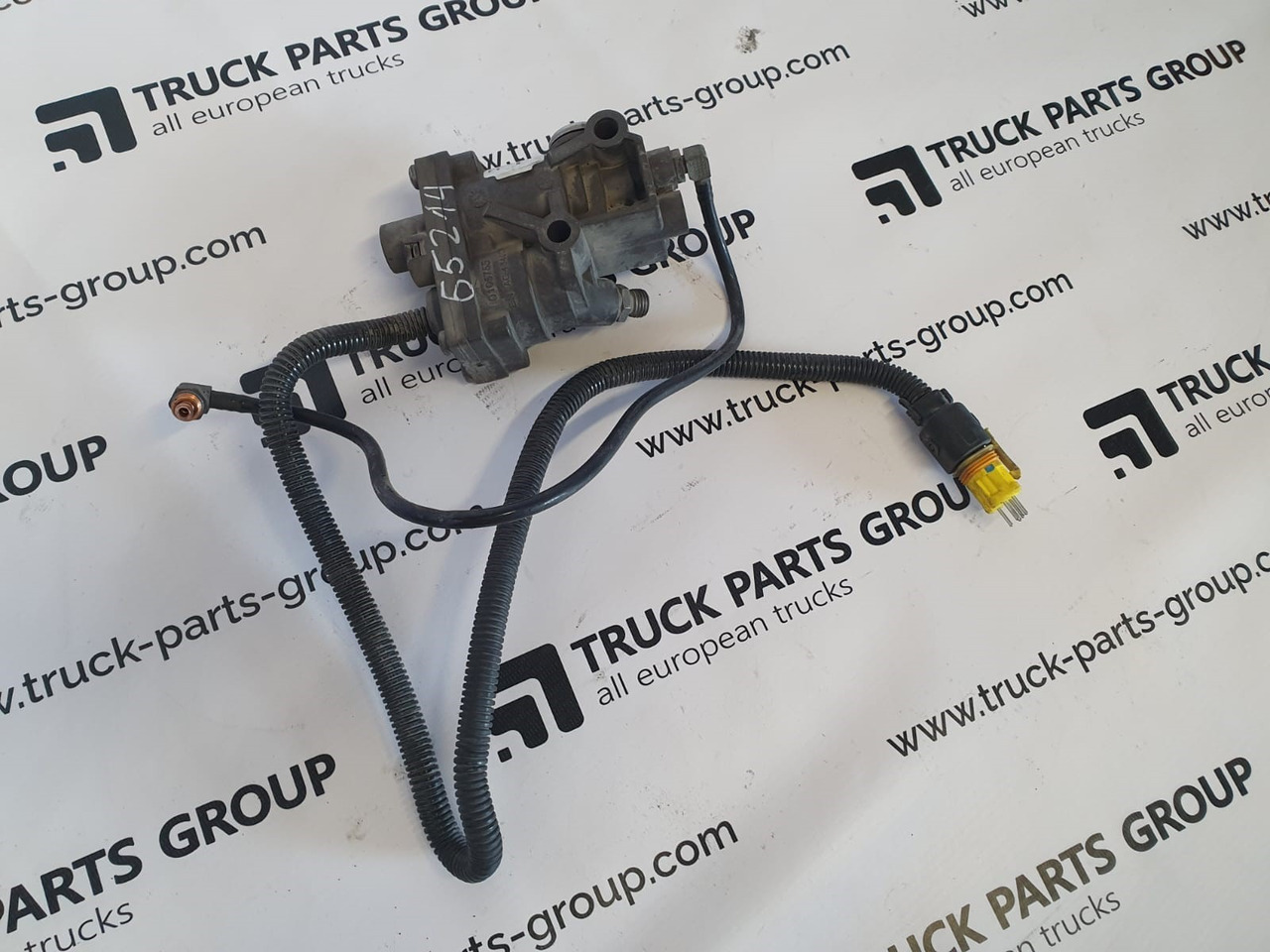 MAN MAN TGX / TGS EURO6 pressure pneumatic valve by NORGREN 4088530, 0105755, 51259020125, 51521600002, 81156106011, 81156106010, 51156100001, 81156106009, 81156106008 - Piezas de recambio para Camión: foto 2 MAN MAN TGX / TGS EURO6 pressure pneumatic valve by NORGREN 4088530, 0105755, 51259020125, 51521600002, 81156106011, 81156106010, 51156100001, 81156106009, 81156106008 - Piezas de recambio para Camión: foto 2