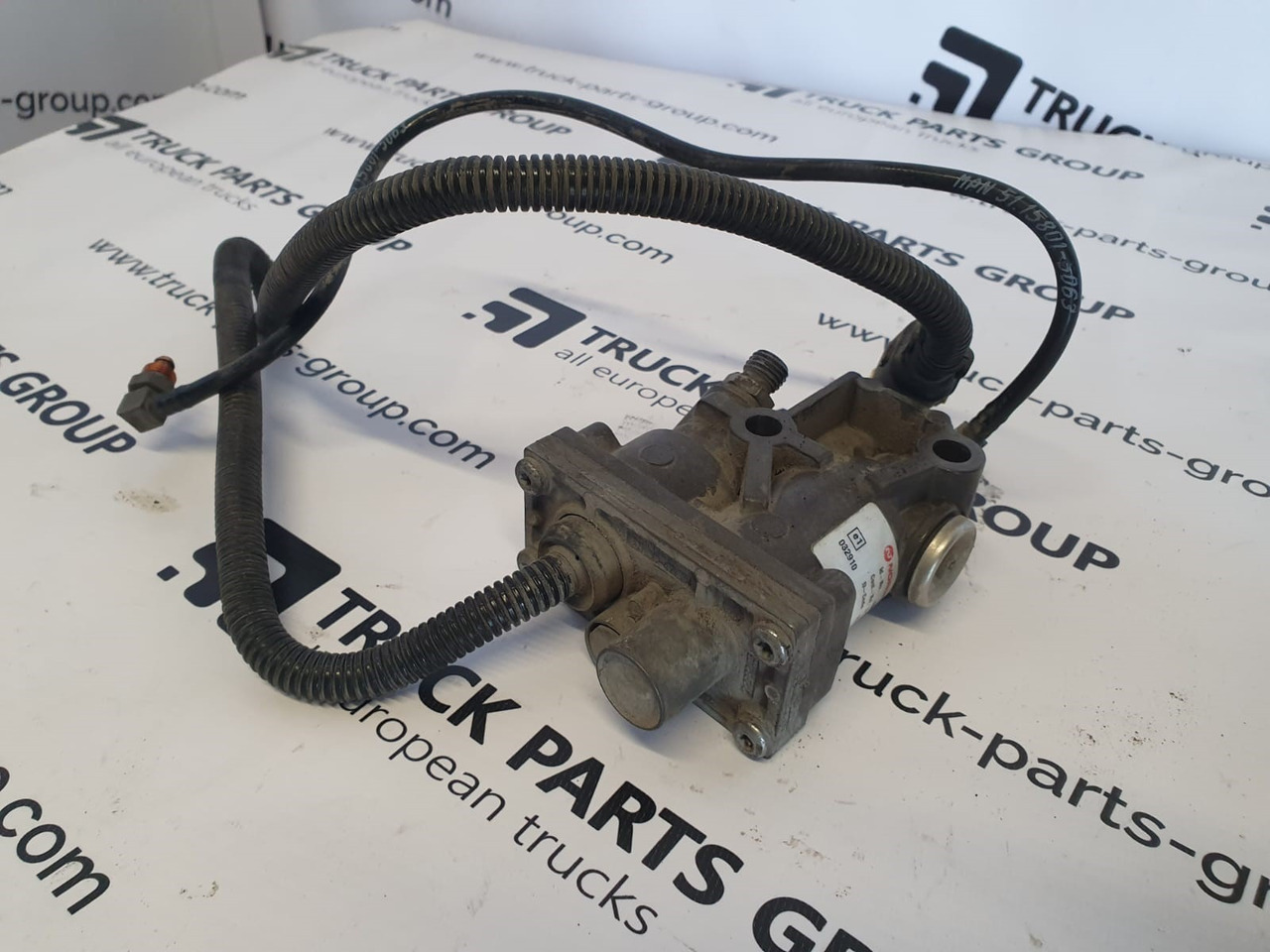 MAN MAN TGX / TGS EURO6 pressure pneumatic valve by NORGREN 4088530, 0105755, 51259020125, 51521600002, 81156106011, 81156106010, 51156100001, 81156106009, 81156106008 - Piezas de recambio para Camión: foto 4 MAN MAN TGX / TGS EURO6 pressure pneumatic valve by NORGREN 4088530, 0105755, 51259020125, 51521600002, 81156106011, 81156106010, 51156100001, 81156106009, 81156106008 - Piezas de recambio para Camión: foto 4