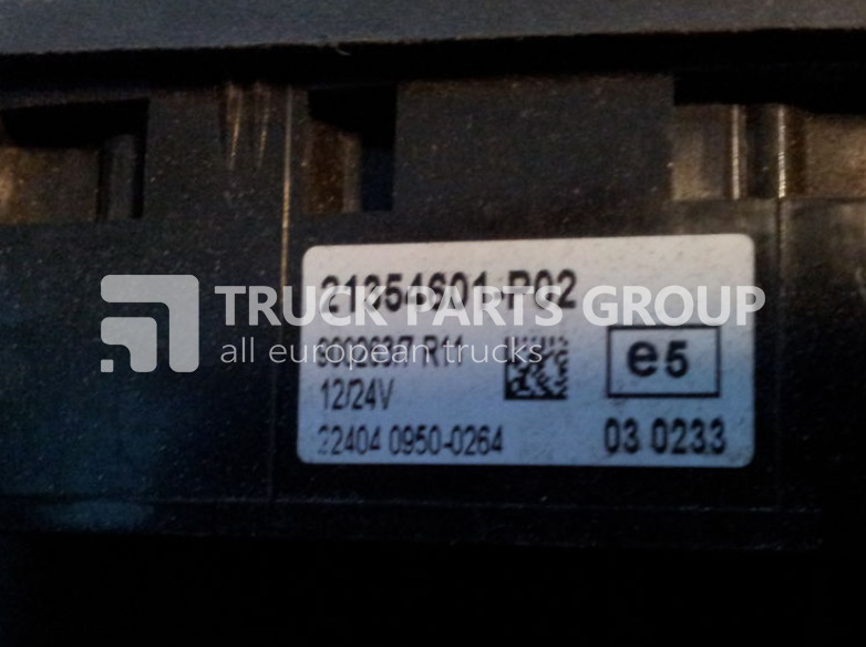 VOLVO door control unit, control panel, Switch panel, door dashboard - Salpicadero para Camión: foto 3 VOLVO door control unit, control panel, Switch panel, door dashboard - Salpicadero para Camión: foto 3