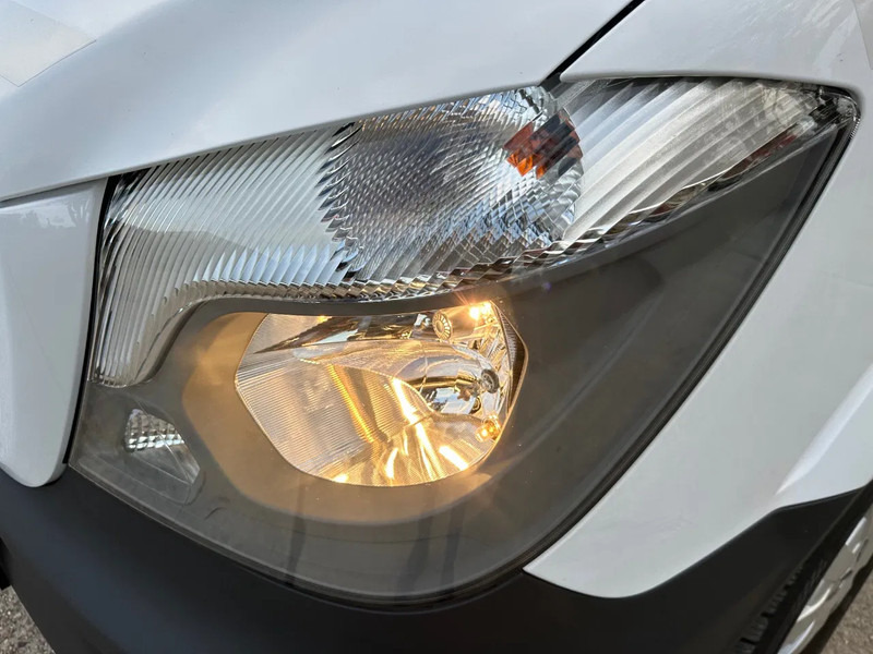 Mercedes-Benz Sprinter 313 CDI / L2H2 / AUTOMAAT / NL BUS / 130 PK / 2-ZITS / CC / AIRCO / CAMERA - Furgón: foto 4 Mercedes-Benz Sprinter 313 CDI / L2H2 / AUTOMAAT / NL BUS / 130 PK / 2-ZITS / CC / AIRCO / CAMERA - Furgón: foto 4