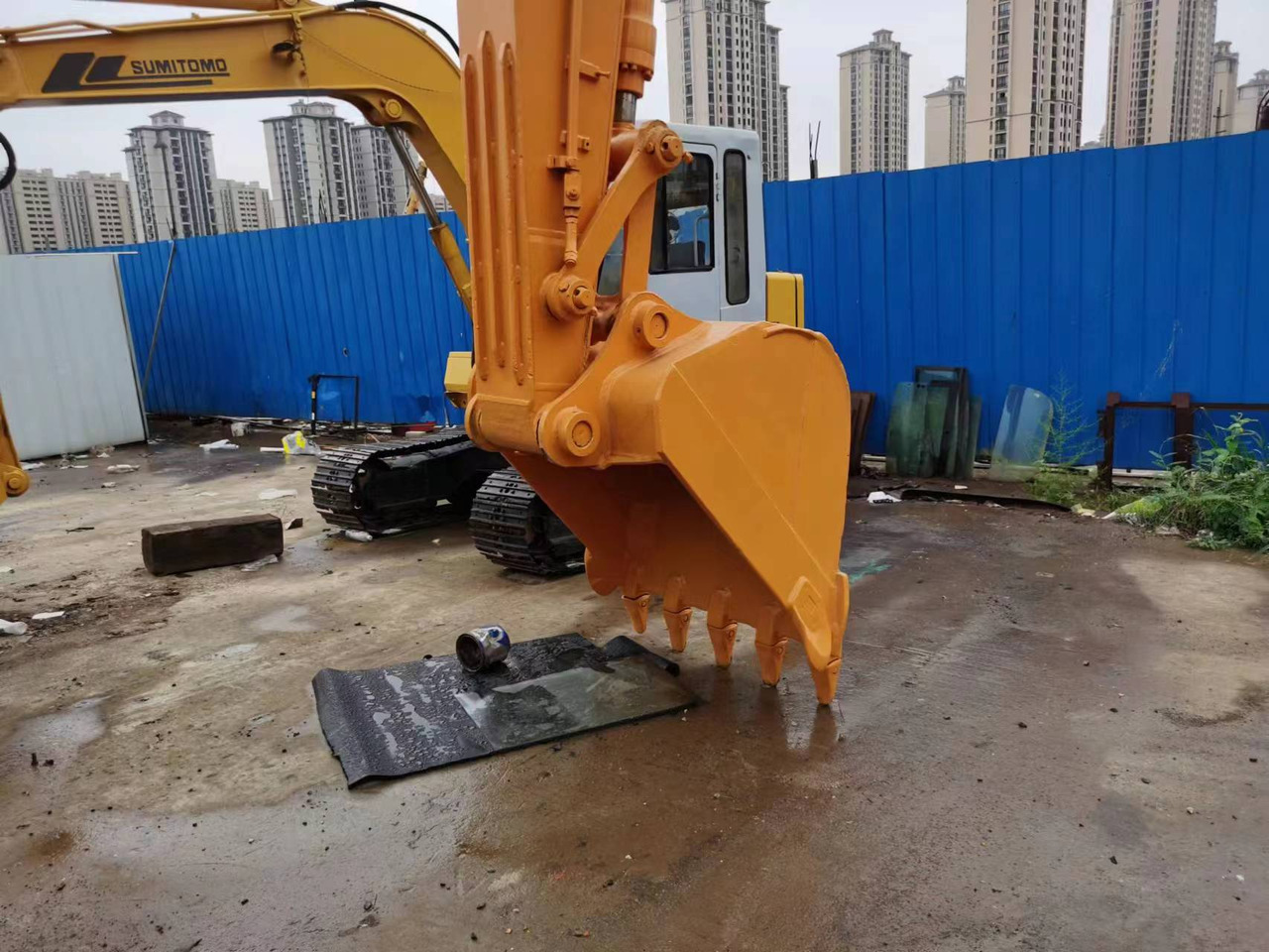 HYUNDAI 210W-7 - Excavadora de ruedas: foto 5 HYUNDAI 210W-7 - Excavadora de ruedas: foto 5