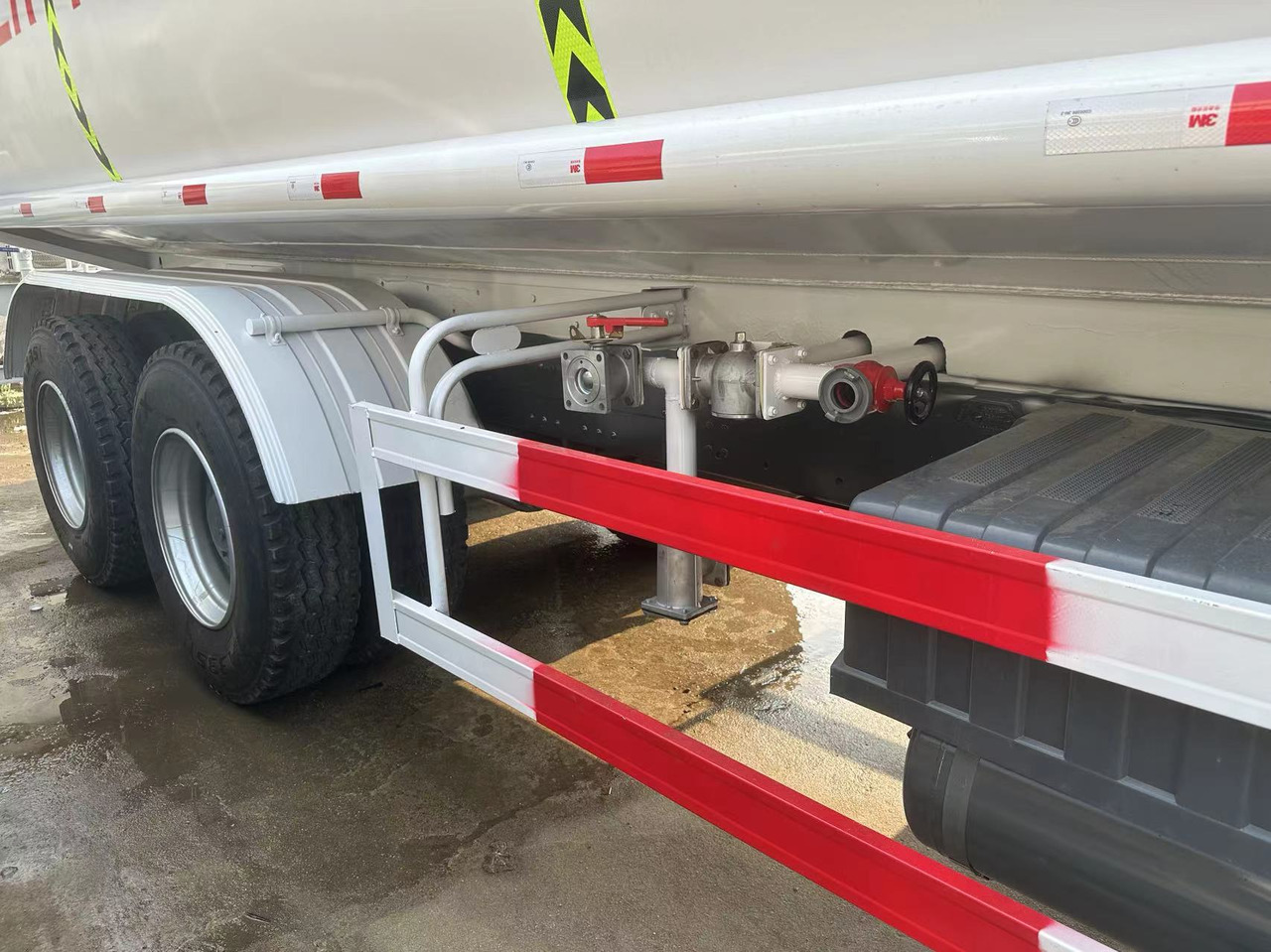 Howo 371 - Camión cisterna: foto 4 Howo 371 - Camión cisterna: foto 4