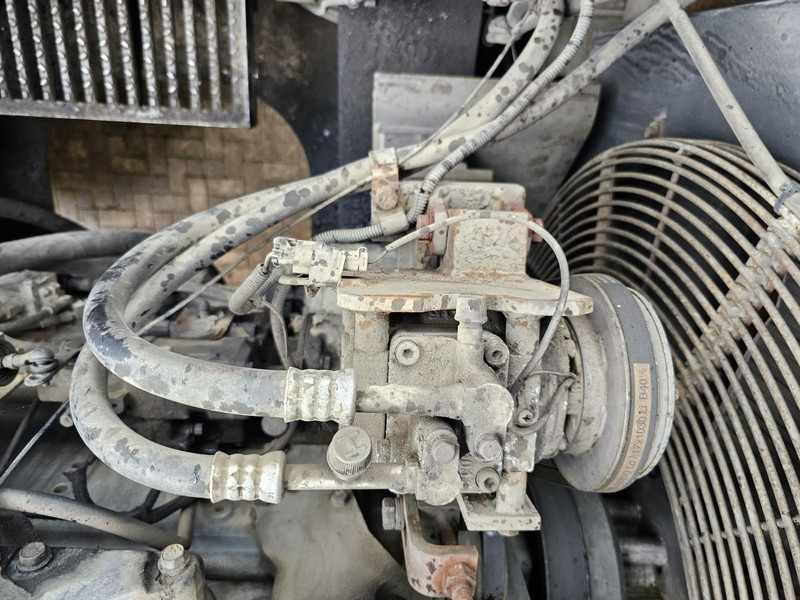 Excavadora de cadenas Hitachi EX800H-5: foto 16