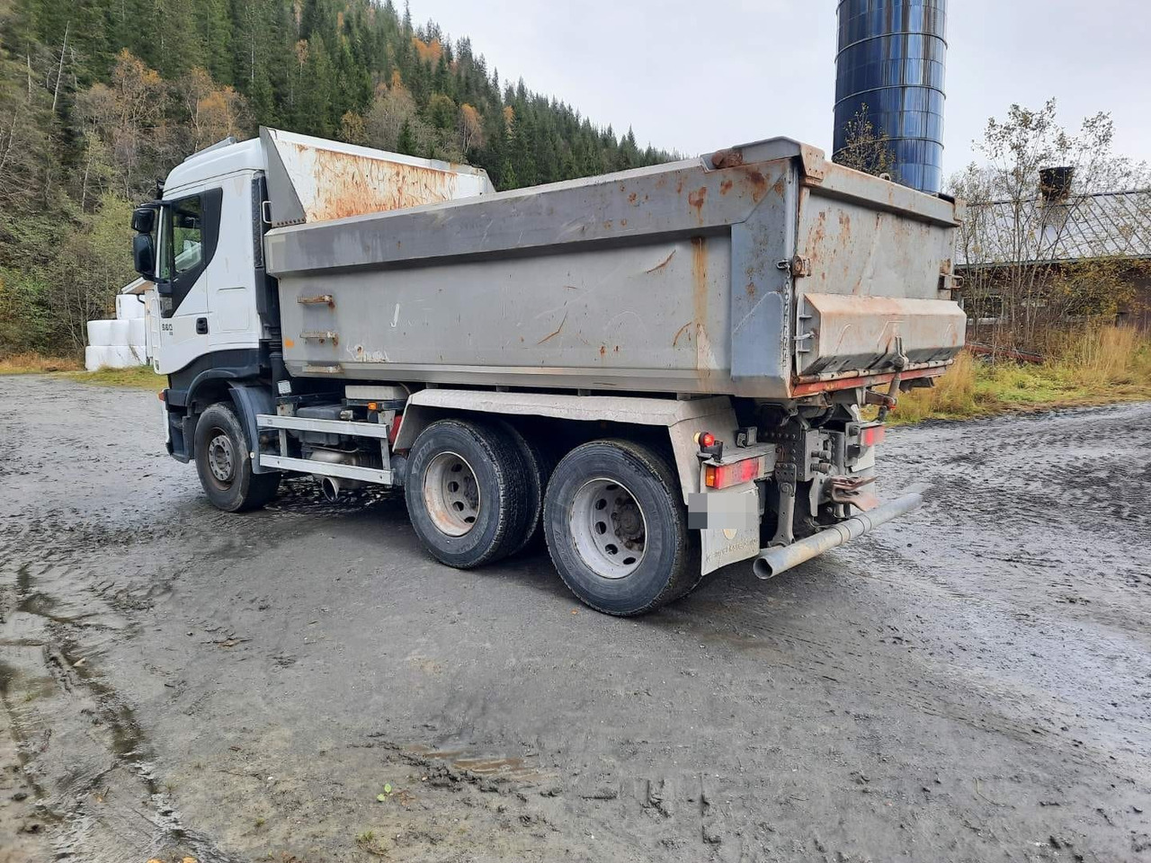 IVECO Stralis 560 - Camión volquete: foto 2 IVECO Stralis 560 - Camión volquete: foto 2