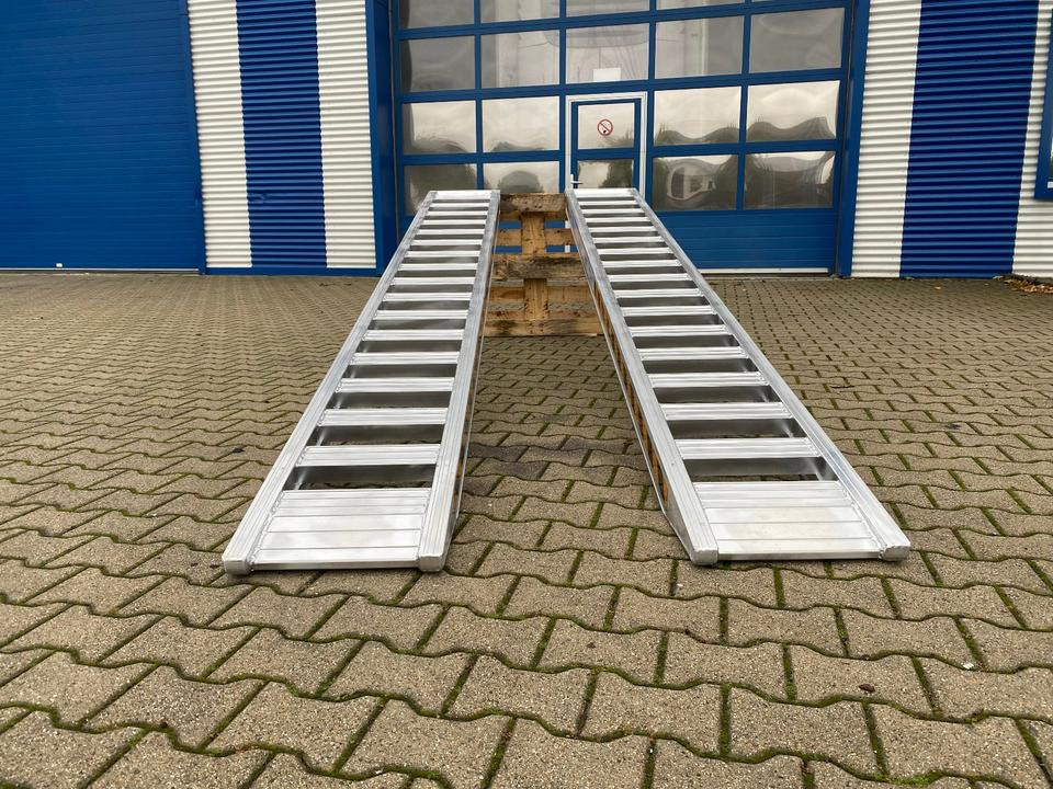 Alurampen Satz 3,50M 2000KG Minibagger Minilader Quad Auffahrrampe *INKL.19% MWST* - Rampa de carga: foto 3 Alurampen Satz 3,50M 2000KG Minibagger Minilader Quad Auffahrrampe *INKL.19% MWST* - Rampa de carga: foto 3