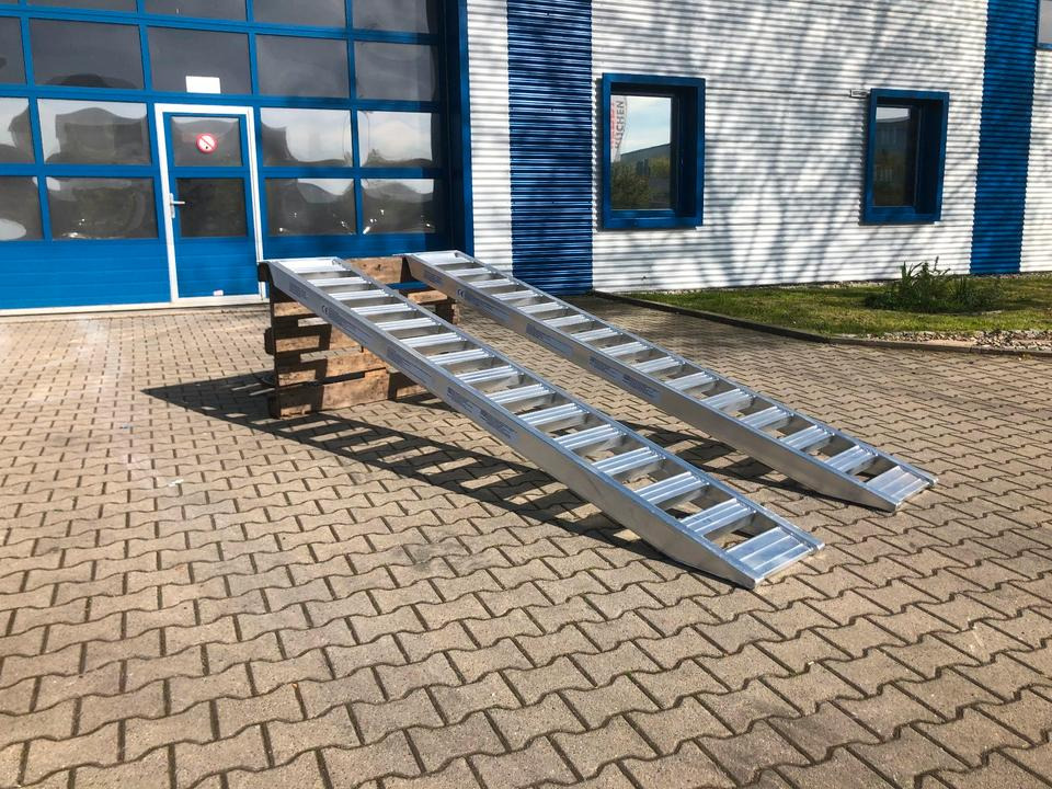 Alurampen Satz 3,50m 4000KG Minibagger Minilader Quad Auffahrrampe *INKL.19% MWST* - Rampa de carga: foto 3 Alurampen Satz 3,50m 4000KG Minibagger Minilader Quad Auffahrrampe *INKL.19% MWST* - Rampa de carga: foto 3