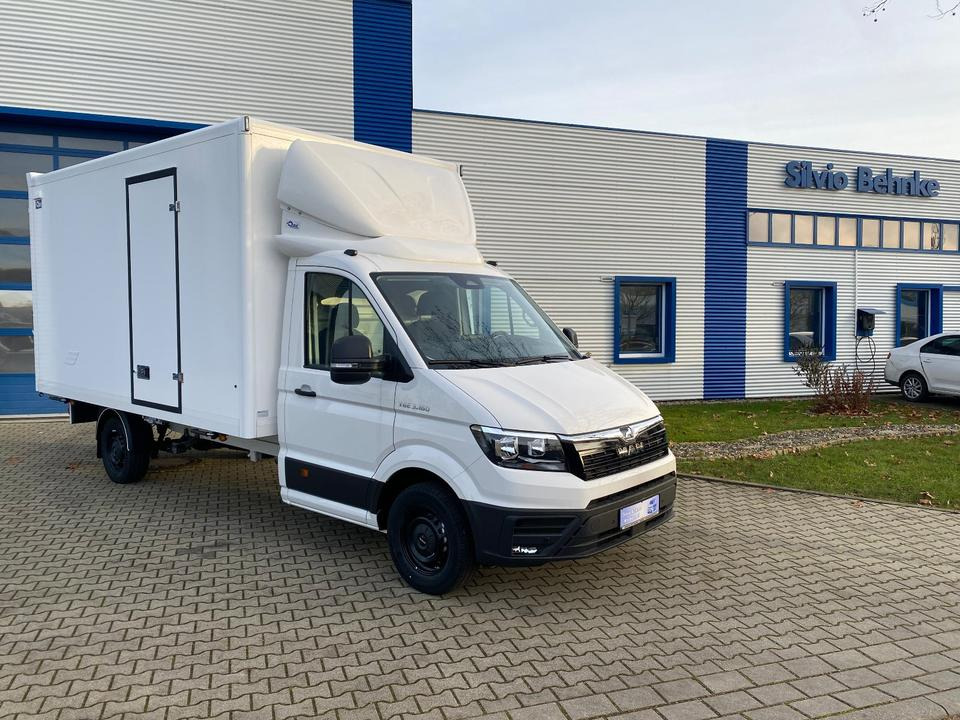 MAN TGE 3.160 Next Level Blyss Kofferaufbau Lang *INKL.19% MWST*HECKANTRIEB*AHK*PDC*TEMPO *UVM*SOFORT VERFÜGBAR!* - Furgoneta caja cerrada: foto 1 MAN TGE 3.160 Next Level Blyss Kofferaufbau Lang *INKL.19% MWST*HECKANTRIEB*AHK*PDC*TEMPO *UVM*SOFORT VERFÜGBAR!* - Furgoneta caja cerrada: foto 1