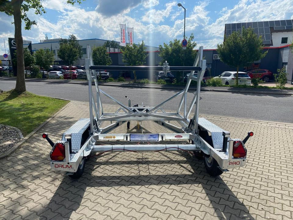 Vermietung / Kabelanhänger 3500KG E-Winde / Nutzlast 2749KG / Kabeltrommel-Anhänger / Glasfaser/ 3 Tage - Remolque portabobinas: foto 4 Vermietung / Kabelanhänger 3500KG E-Winde / Nutzlast 2749KG / Kabeltrommel-Anhänger / Glasfaser/ 3 Tage - Remolque portabobinas: foto 4