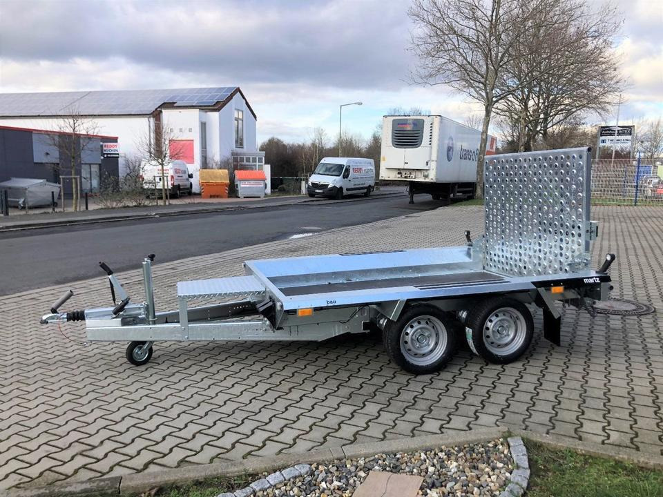 Vermietung / Tieflader 2700KG / Anhänger / ab 3 Tage / Auffahrrampe / Schaufelablage - Remolque porta maquinaria: foto 5 Vermietung / Tieflader 2700KG / Anhänger / ab 3 Tage / Auffahrrampe / Schaufelablage - Remolque porta maquinaria: foto 5