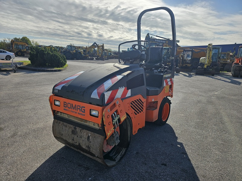 Compactador mixto BOMAG BW100AC-4: foto 6