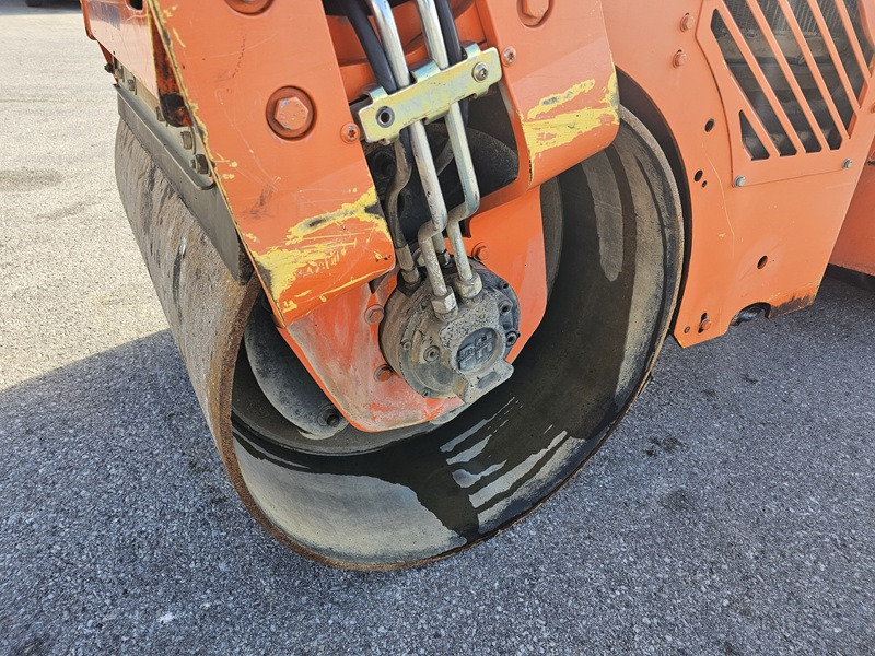 Compactador mixto BOMAG BW100AC-4: foto 13