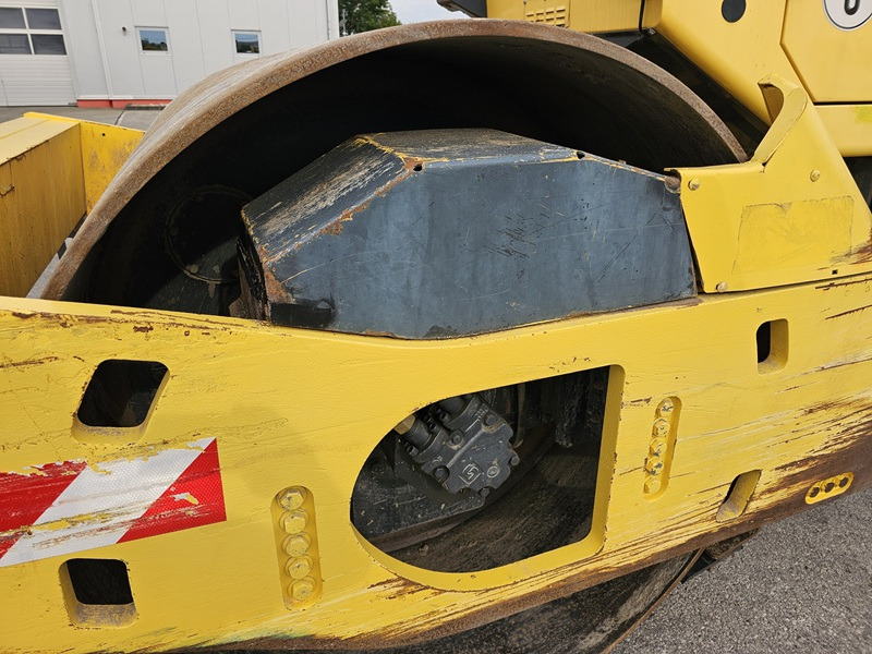 Compactador BOMAG BW213DH-4 BVC: foto 15 Compactador BOMAG BW213DH-4 BVC: foto 15