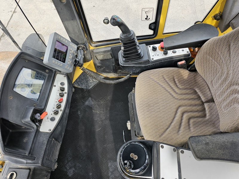 Compactador BOMAG BW213DH-4 BVC: foto 8 Compactador BOMAG BW213DH-4 BVC: foto 8