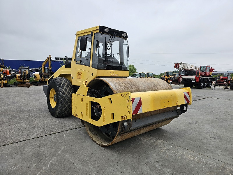 BOMAG BW213DH-4 - Compactador: foto 5 BOMAG BW213DH-4 - Compactador: foto 5