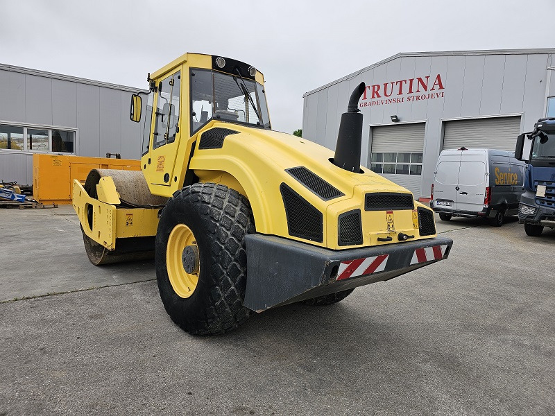 BOMAG BW213DH-4 - Compactador: foto 2 BOMAG BW213DH-4 - Compactador: foto 2