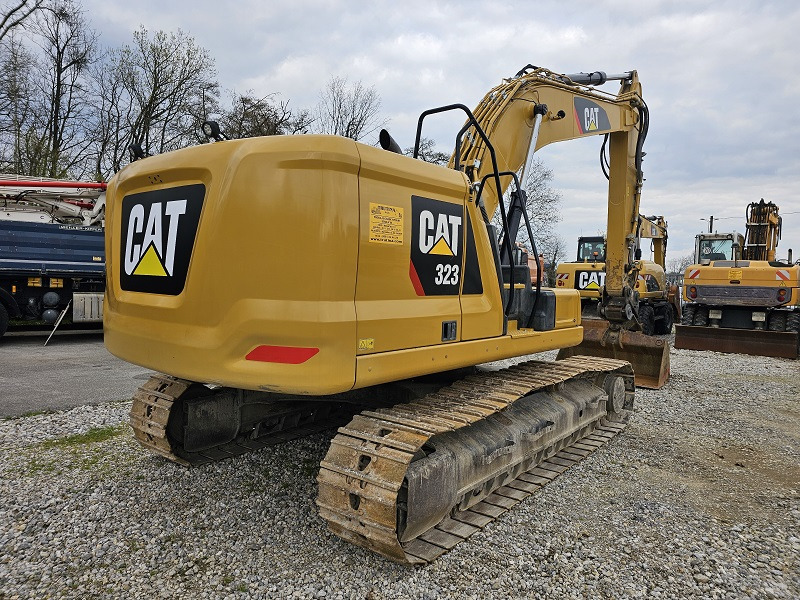 CATERPILLAR 323-07B - Excavadora de cadenas: foto 4 CATERPILLAR 323-07B - Excavadora de cadenas: foto 4