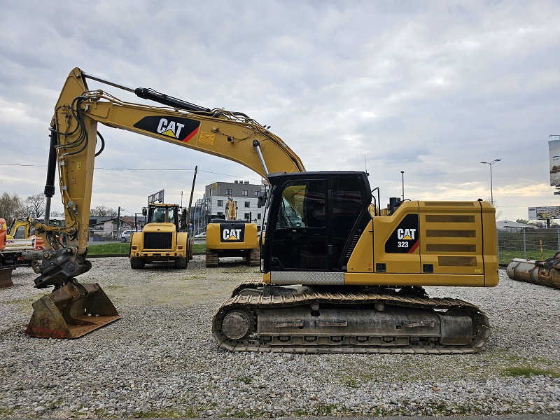 CATERPILLAR 323-07B - Excavadora de cadenas: foto 1 CATERPILLAR 323-07B - Excavadora de cadenas: foto 1