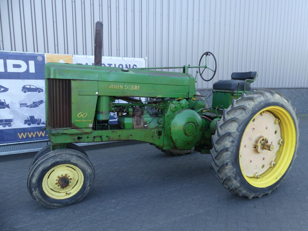 John-Deere 60 - Tractor: foto 3 John-Deere 60 - Tractor: foto 3