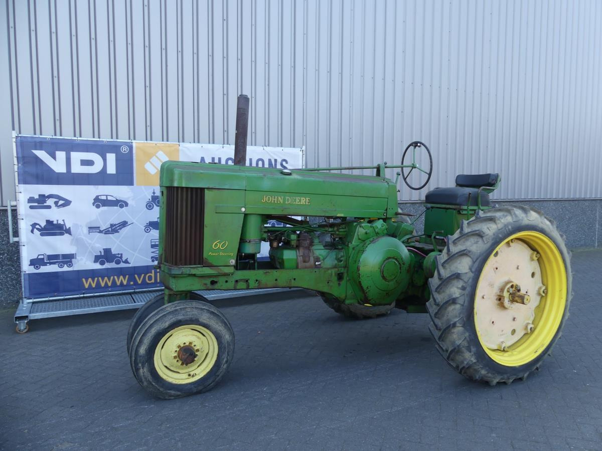 John-Deere 60 - Tractor: foto 1 John-Deere 60 - Tractor: foto 1