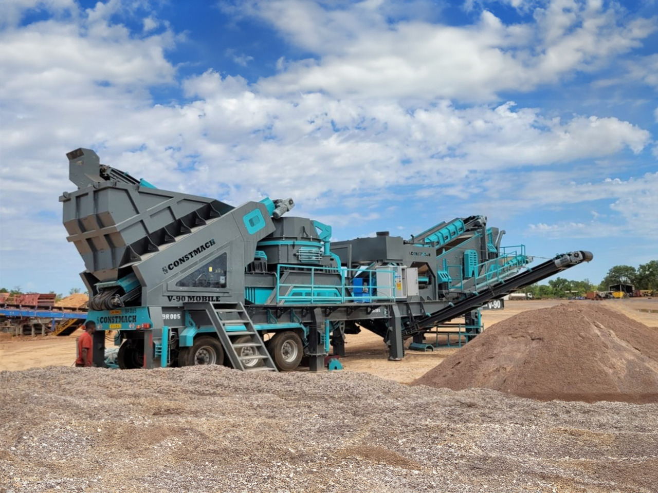 Constmach 250 T/H Capacity Mobile Vertical Shaft Impact Crusher - Trituradora móvil: foto 1 Constmach 250 T/H Capacity Mobile Vertical Shaft Impact Crusher - Trituradora móvil: foto 1