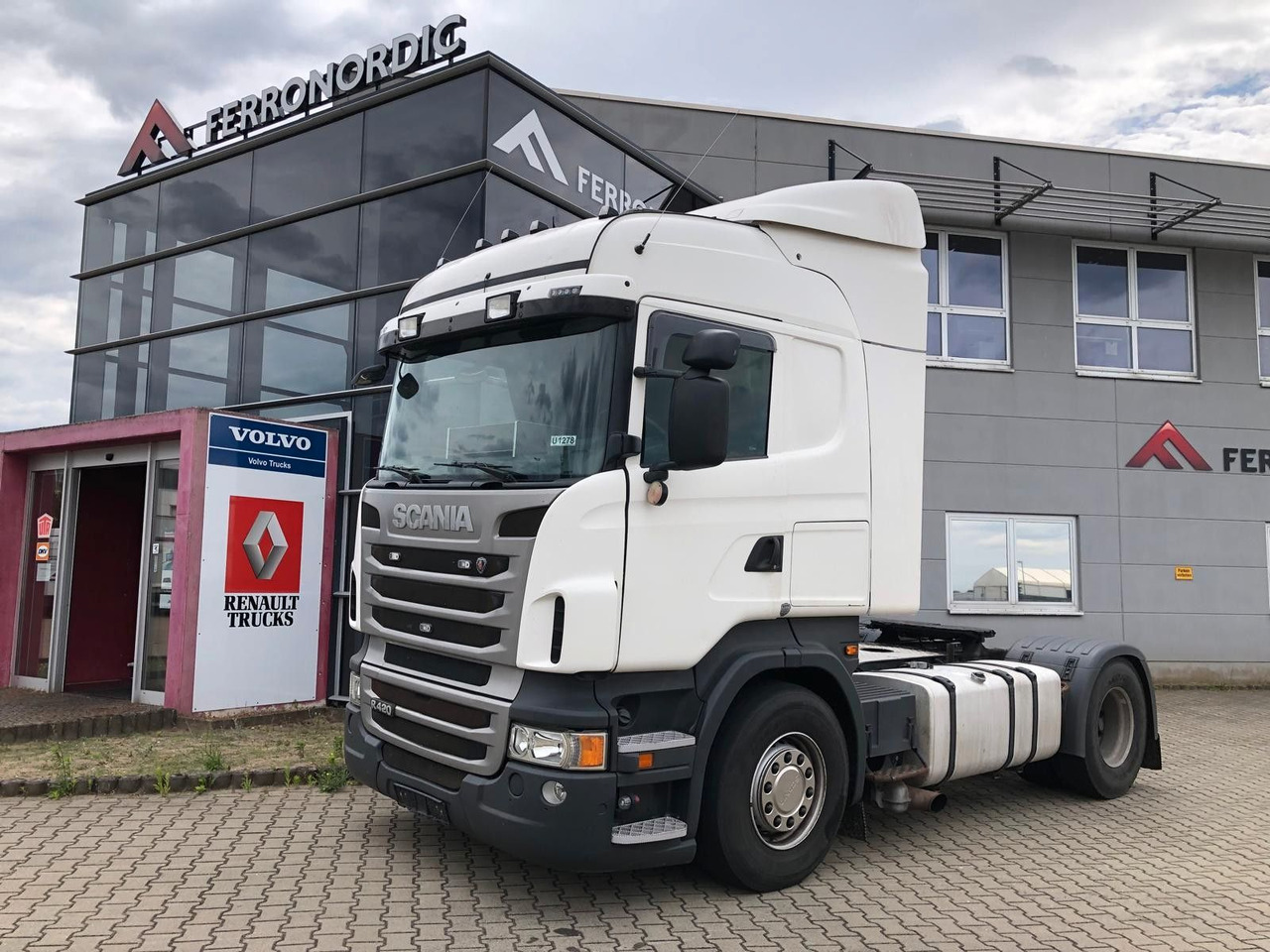 Scania R420 PTO*Automatik mit Kupplungspedale - Cabeza tractora: foto 4 Scania R420 PTO*Automatik mit Kupplungspedale - Cabeza tractora: foto 4