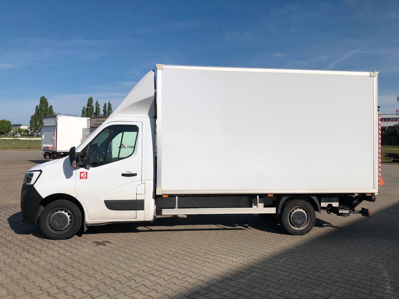 Renault MASTER RED 3.5T*LBW*Klima*4.2m*AUCH MIETE - Furgoneta caja cerrada: foto 3 Renault MASTER RED 3.5T*LBW*Klima*4.2m*AUCH MIETE - Furgoneta caja cerrada: foto 3