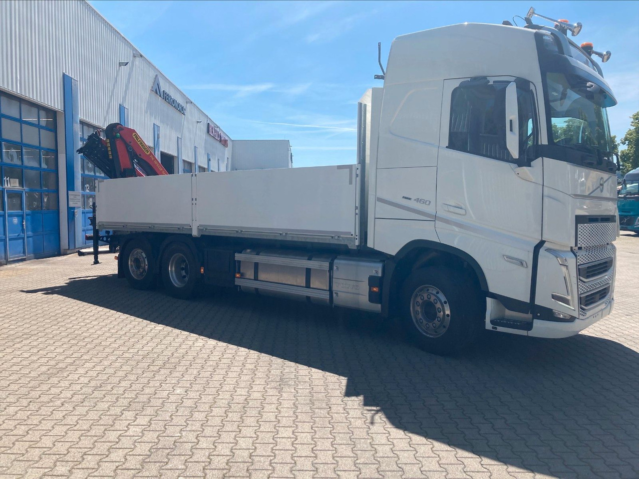 Volvo FH 6x2 R NLA Luftfederung - Camión caja abierta, Camión grúa: foto 1 Volvo FH 6x2 R NLA Luftfederung - Camión caja abierta, Camión grúa: foto 1