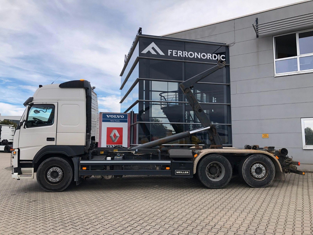Volvo FM450 6x2 AbrollkipperMeiller*Lift+LenkAchse*AHK - Camión multibasculante: foto 5 Volvo FM450 6x2 AbrollkipperMeiller*Lift+LenkAchse*AHK - Camión multibasculante: foto 5