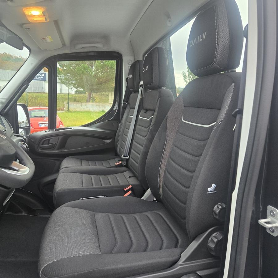 Iveco Daily 35C18 - Grua de remolque autos: foto 4 Iveco Daily 35C18 - Grua de remolque autos: foto 4