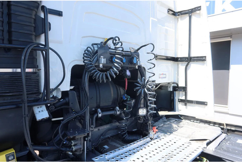 Volvo FH 460 Voith Retarder Standklima, Iparkcool - Cabeza tractora: foto 4 Volvo FH 460 Voith Retarder Standklima, Iparkcool - Cabeza tractora: foto 4