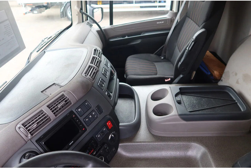 DAF CF 290 FA Bak+ klep Dhollandia 2000 kg - Camión caja cerrada: foto 5 DAF CF 290 FA Bak+ klep Dhollandia 2000 kg - Camión caja cerrada: foto 5