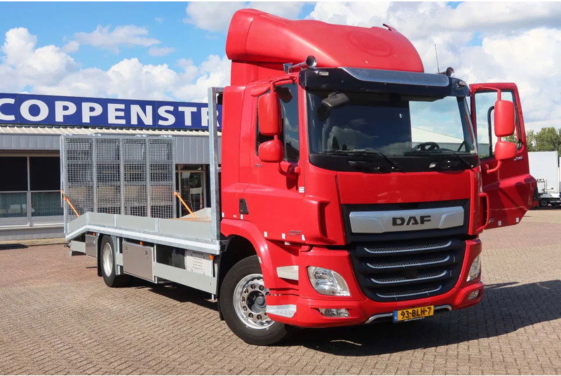 DAF CF 290 FA Machine transporter/ Oprijvrachtwagen - Camión portavehículos: foto 2 DAF CF 290 FA Machine transporter/ Oprijvrachtwagen - Camión portavehículos: foto 2