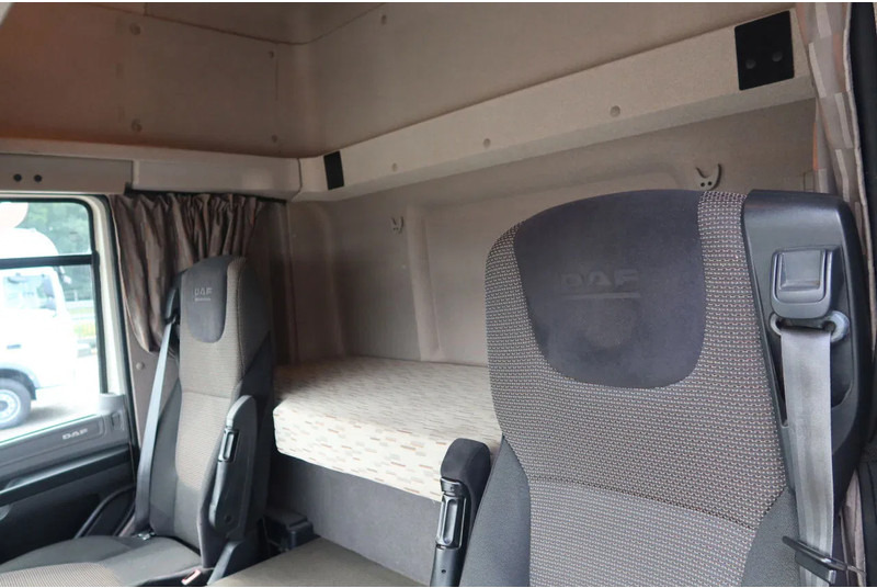 DAF CF 370 KoelVries+Klep FRC 04-2027 Dhollandia 1500 kg - Camión frigorífico: foto 5 DAF CF 370 KoelVries+Klep FRC 04-2027 Dhollandia 1500 kg - Camión frigorífico: foto 5