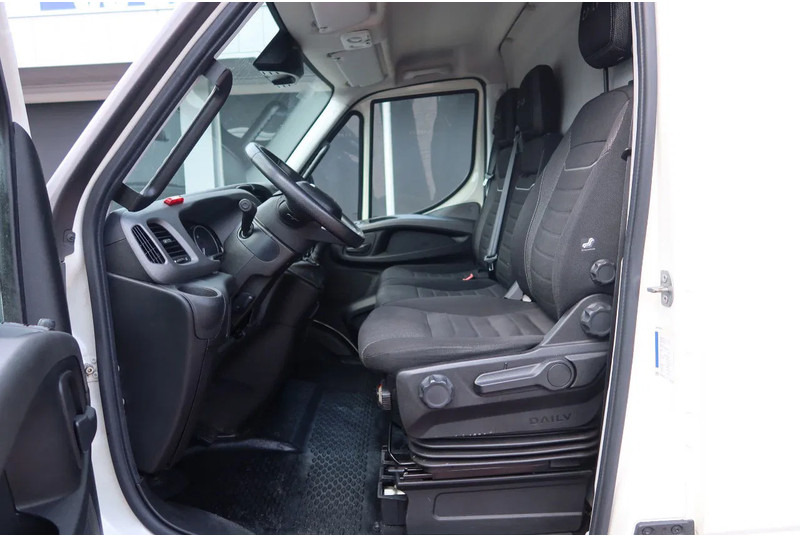 Iveco 70-C 18 Automaat L3H3 C RIJBEWIJS - Furgón: foto 5 Iveco 70-C 18 Automaat L3H3 C RIJBEWIJS - Furgón: foto 5