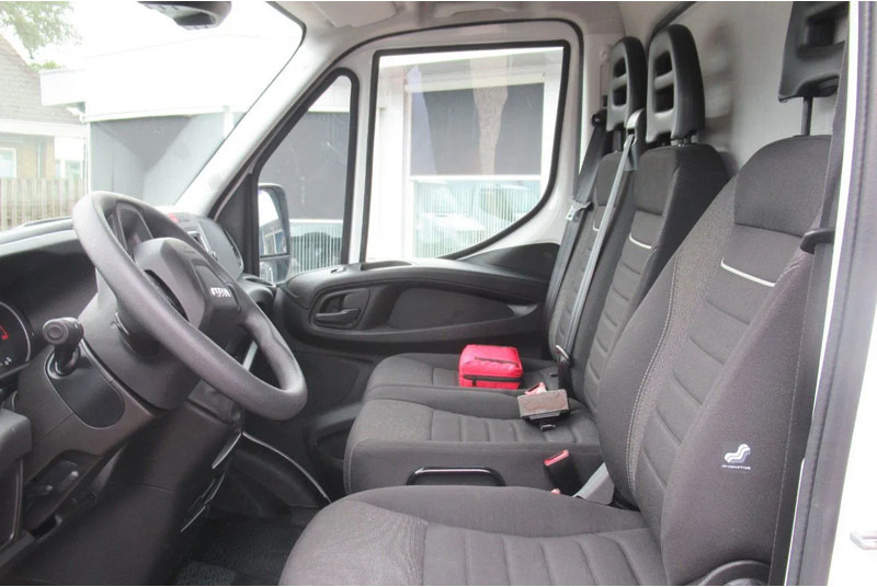 Iveco Daily 35C16 Bak + klep - Furgoneta caja cerrada: foto 5 Iveco Daily 35C16 Bak + klep - Furgoneta caja cerrada: foto 5