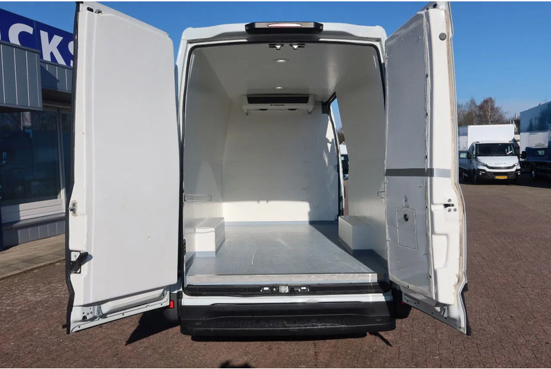 Iveco Daily 35S12 Koel/vries + Stekker 220 volt L2/h2 thermoking - Furgoneta frigorifica: foto 3 Iveco Daily 35S12 Koel/vries + Stekker 220 volt L2/h2 thermoking - Furgoneta frigorifica: foto 3