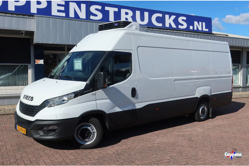 Iveco Daily 35S16 Iveco 35S16 L3/H2 Koel/Vries/ verwarmen Carrier Xarios 350 + 220 volt nacht aansluiting - Furgoneta frigorifica: foto 1 Iveco Daily 35S16 Iveco 35S16 L3/H2 Koel/Vries/ verwarmen Carrier Xarios 350 + 220 volt nacht aansluiting - Furgoneta frigorifica: foto 1
