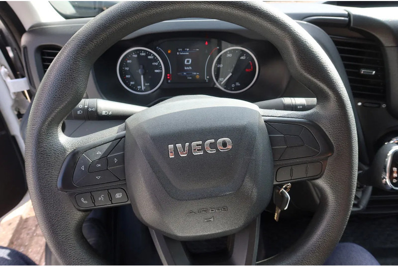 Iveco Daily 35S16 Iveco 35S16 L3/H2 Koel/Vries/ verwarmen Carrier Xarios 350 + 220 volt nacht aansluiting - Furgoneta frigorifica: foto 4 Iveco Daily 35S16 Iveco 35S16 L3/H2 Koel/Vries/ verwarmen Carrier Xarios 350 + 220 volt nacht aansluiting - Furgoneta frigorifica: foto 4