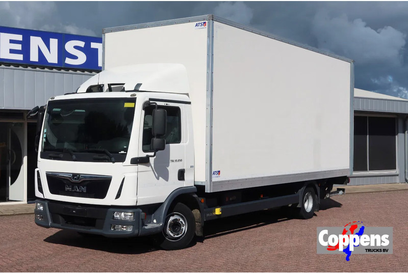 MAN TGL 12.250 Bakwagen + Laadklep DHollandia 2000 kg - Camión caja cerrada: foto 1 MAN TGL 12.250 Bakwagen + Laadklep DHollandia 2000 kg - Camión caja cerrada: foto 1